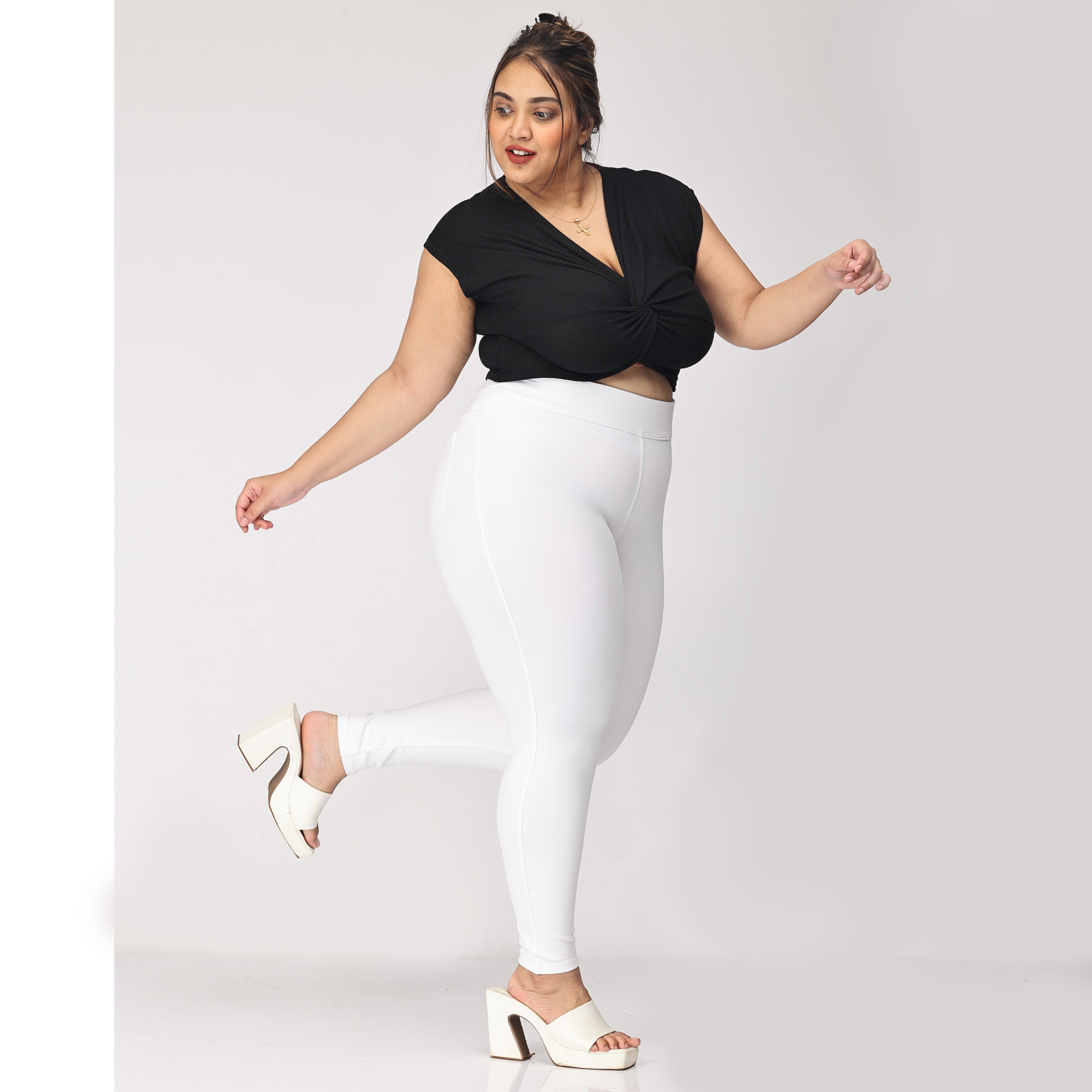 Women white jeggings Plus size compression pant 2 bk pockets